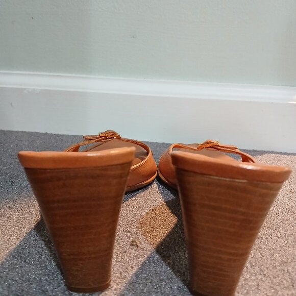 Kenneth Cole Slip On Heels - Picture 3 of 6